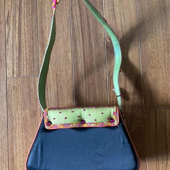 Mary Frances purse - Picture 2 of 4